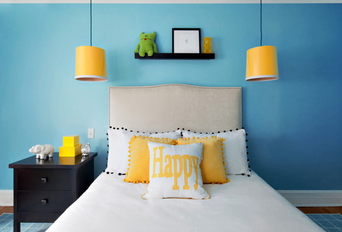 Interior azul e amarelo