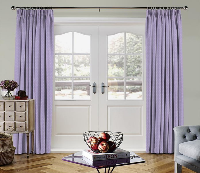 cortinas lilás em argolas