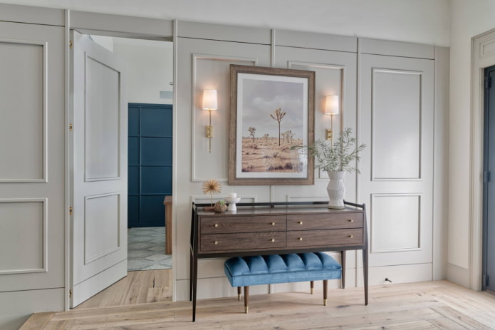 porta secreta em estilo clássico