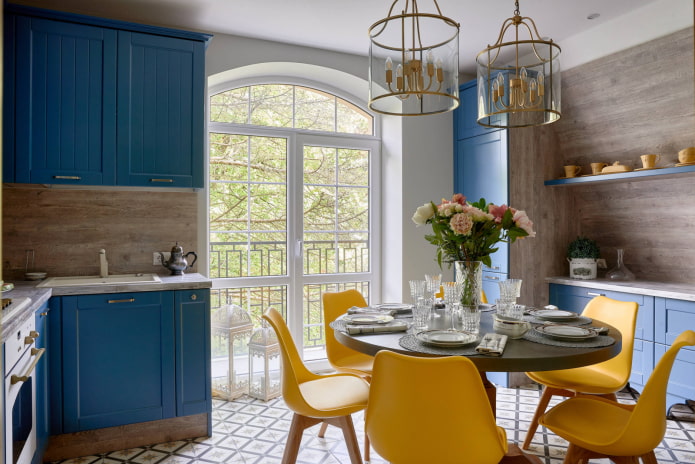 combinação de azul e amarelo