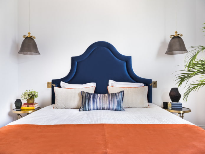  Branco, azul e laranja