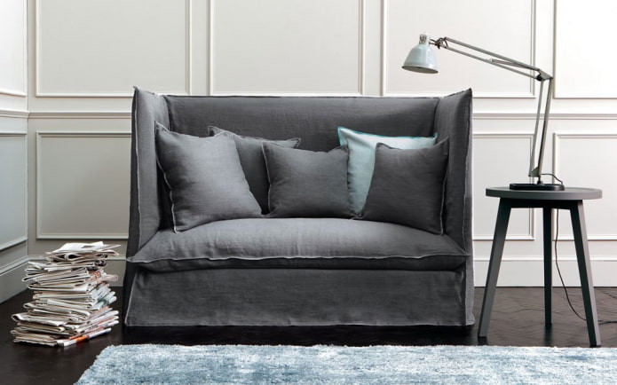 sofá no interior em estilo moderno