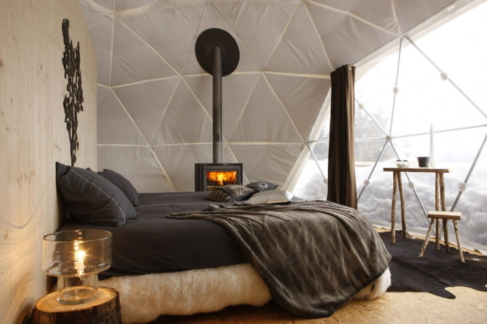 interior do quarto em estilo ecológico