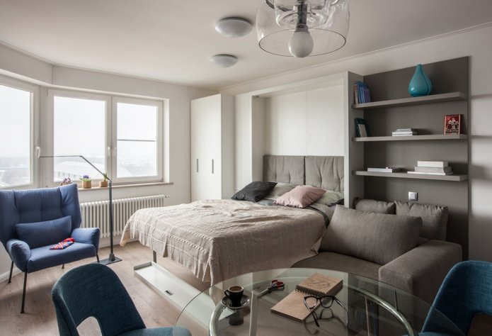 cama transformadora dobrável na sala de estar