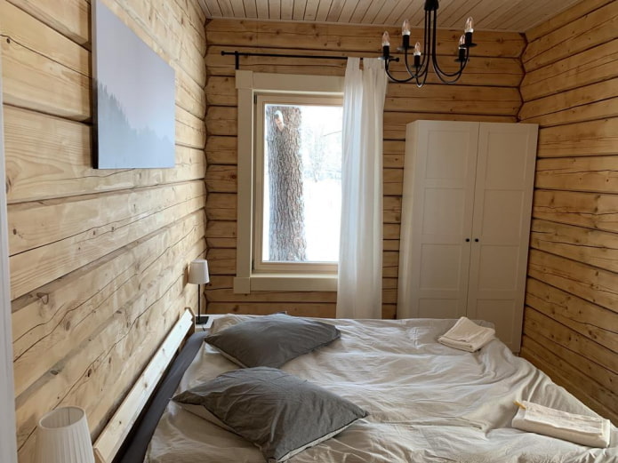 quarto pequeno com armário
