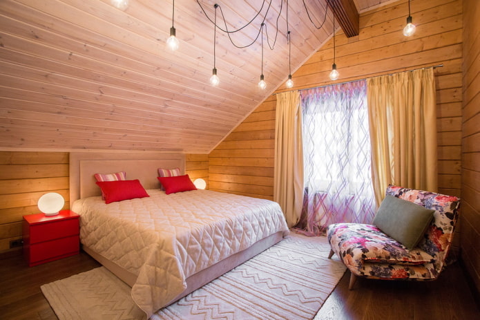 arranjo de um quarto no sótão