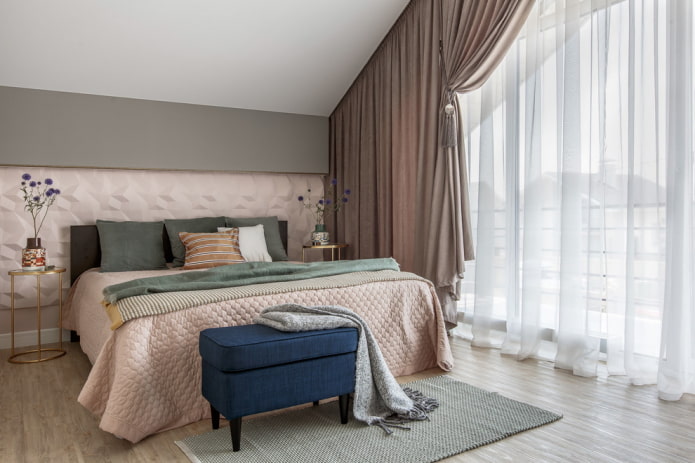 arranjo de um quarto no sótão