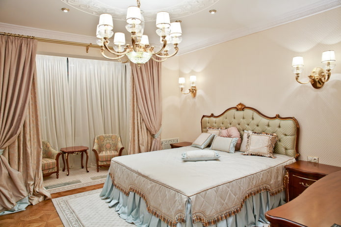 interior de um quarto bege em estilo clássico