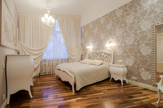 interior de quarto bege-marrom