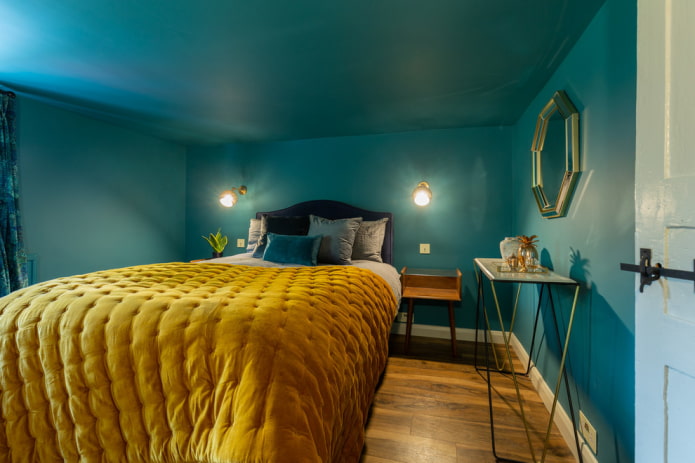 quarto em tons de turquesa