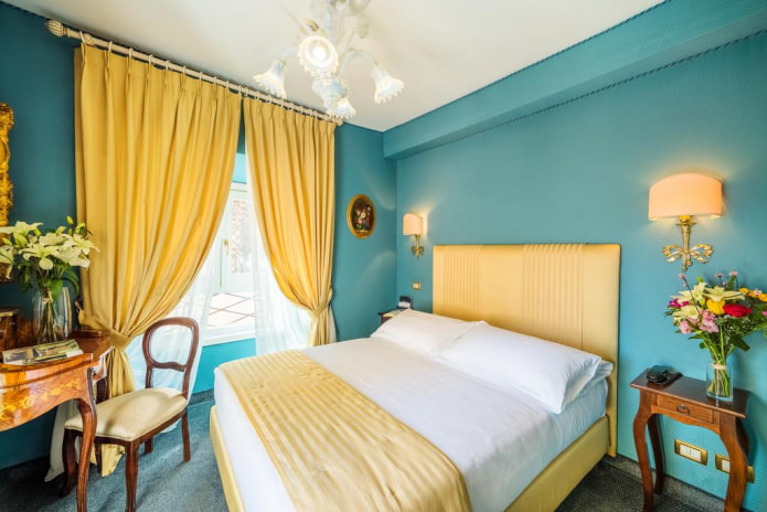 móveis no interior de um Quarto turquesa