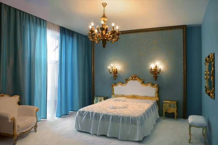 interior do quarto em tons de dourado e azul