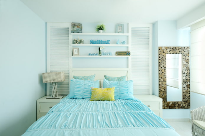 têxteis e decoração no interior de um quarto azul
