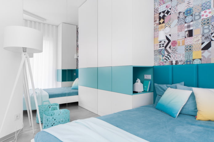 interior de um quarto azul em estilo minimalista