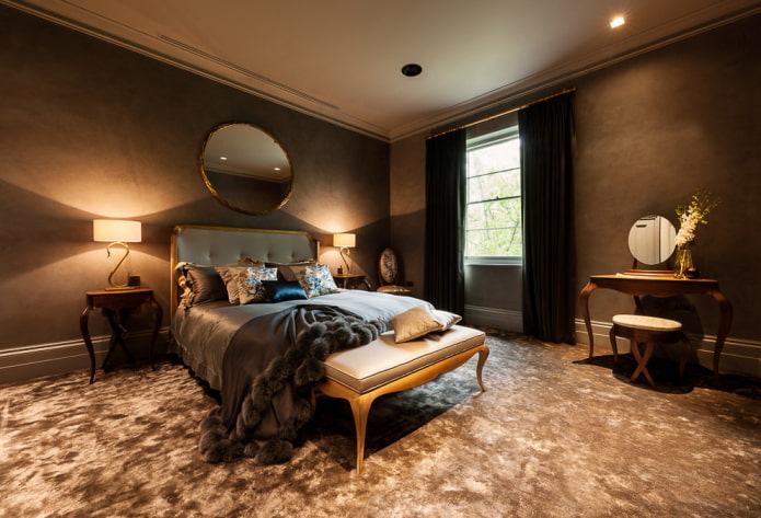 interior do quarto em tons de marrom