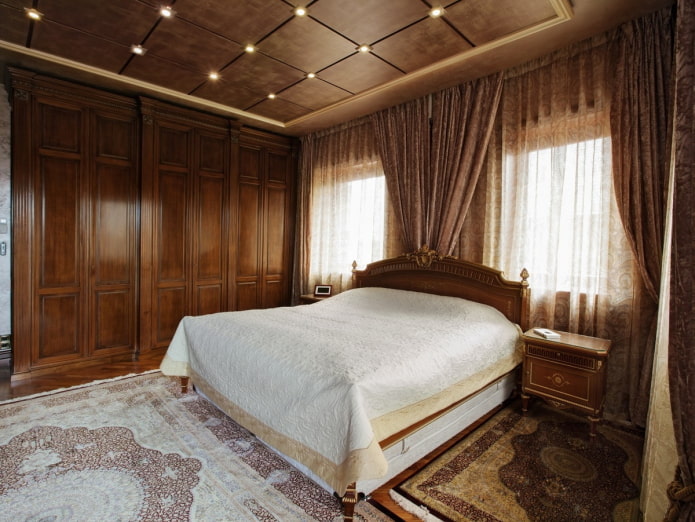 interior de quarto marrom em estilo clássico