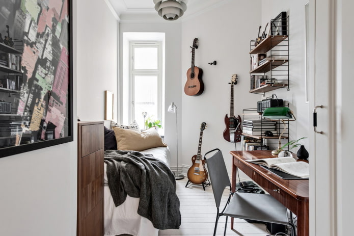 paredes com decoração em forma de guitarra