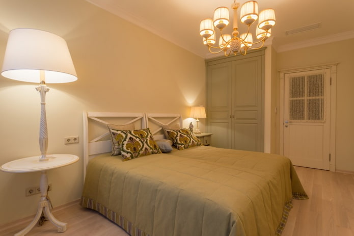 iluminação no interior de um quarto no estilo provençal