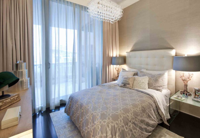 móveis claros para o quarto