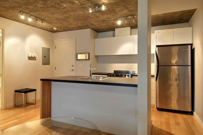 spots em um suporte no design de interiores