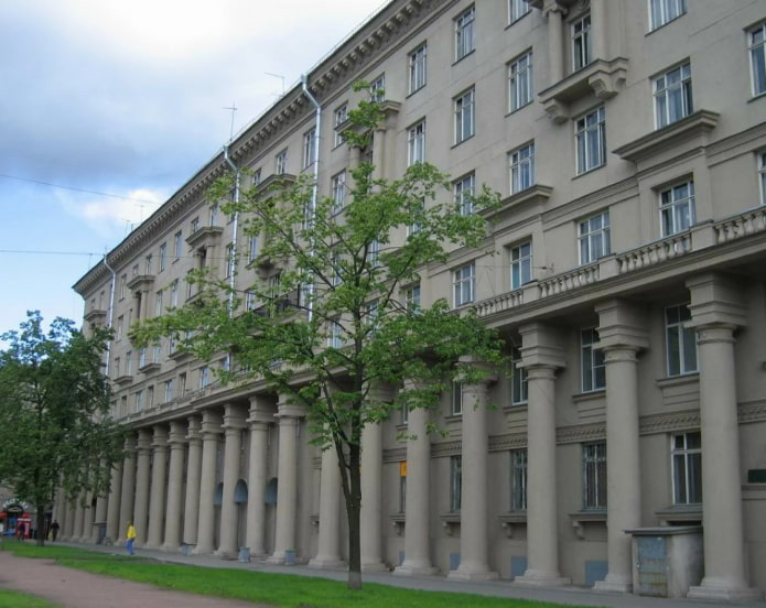 Prédio residencial da era Stalin