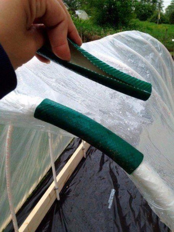 fixador para filme em estufa