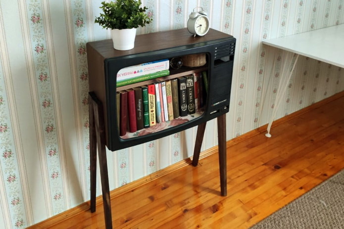 Mesa de cabeceira com pernas