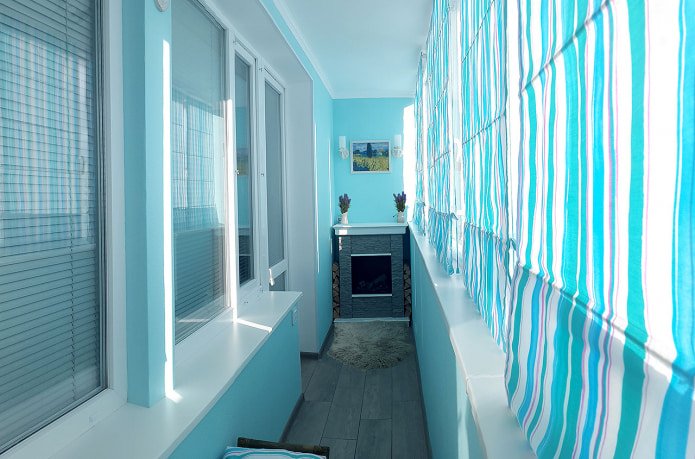 papel de parede azul na varanda
