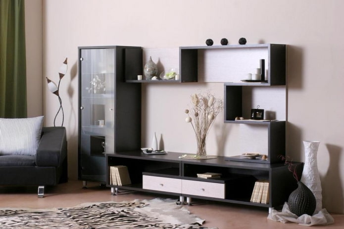 parede para elementos decorativos na sala de estar