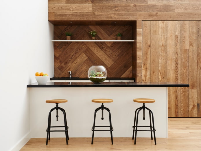 acabamento de parede em parquet