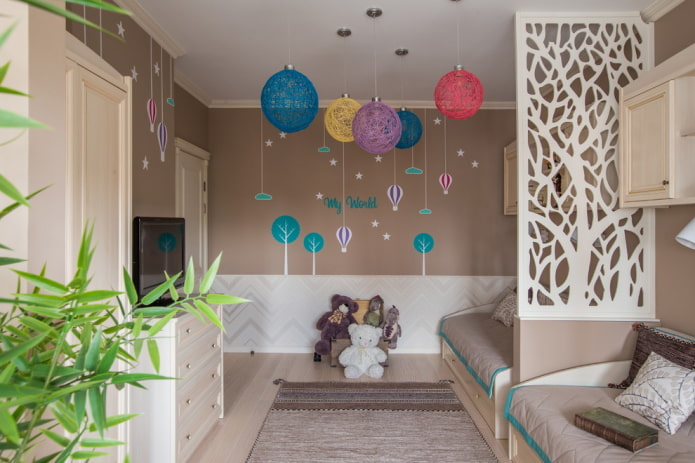 design de parede em um quarto infantil pequeno