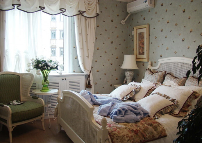 quarto com tecidos em estilo country