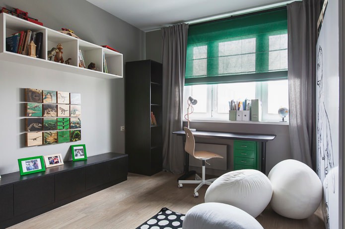 um quarto infantil com dinossauros