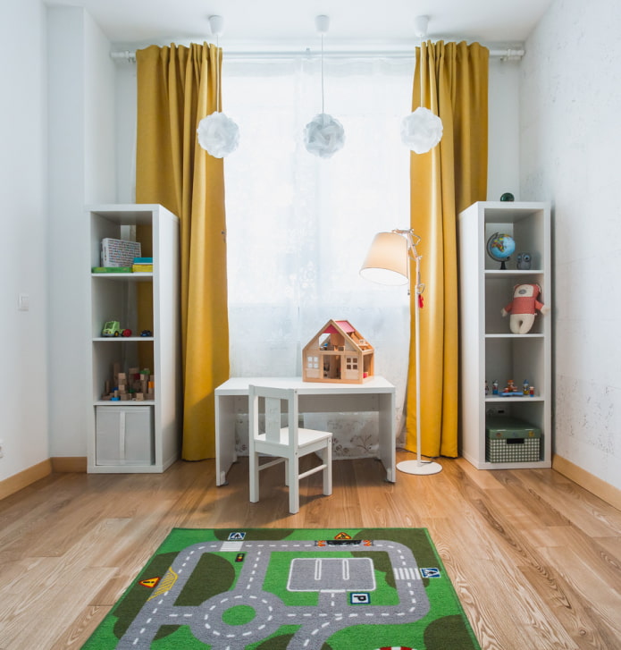 mesa pequena para jogos
