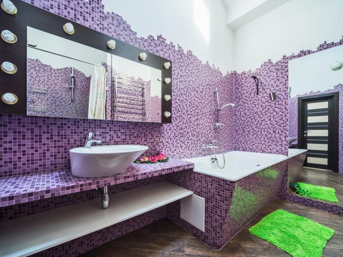 bancada com acabamento em azulejo no banheiro