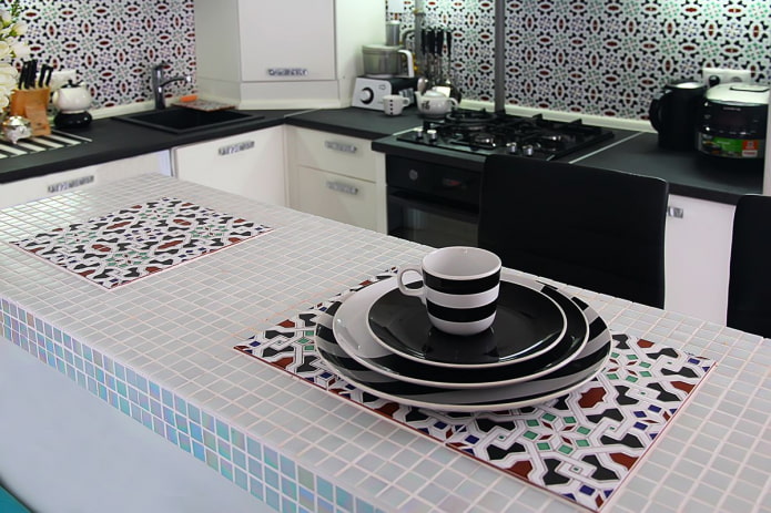 bancada de mosaico na cozinha