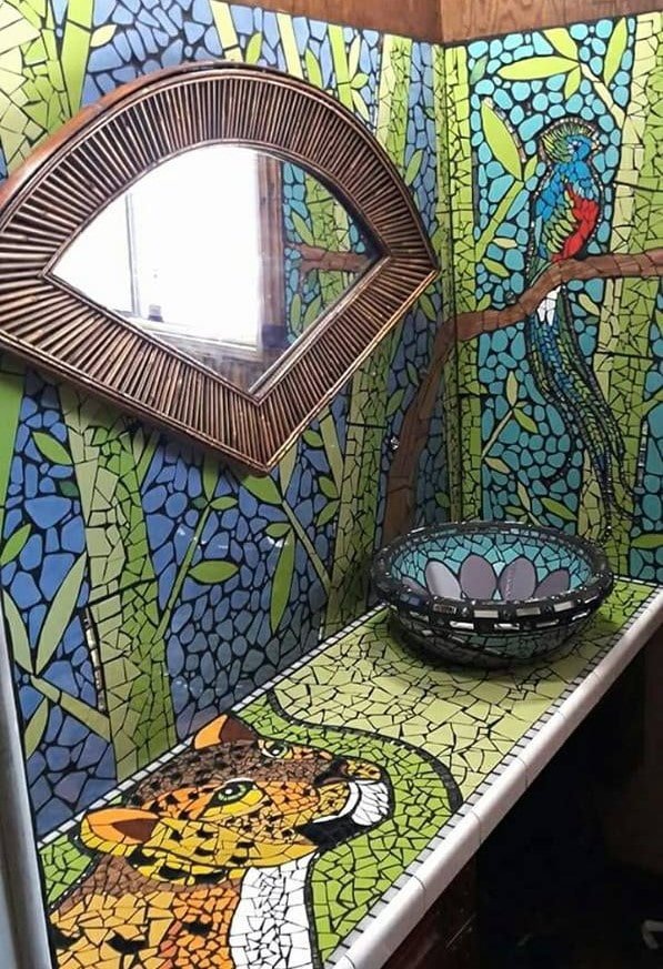 design de bancada com acabamento em azulejo