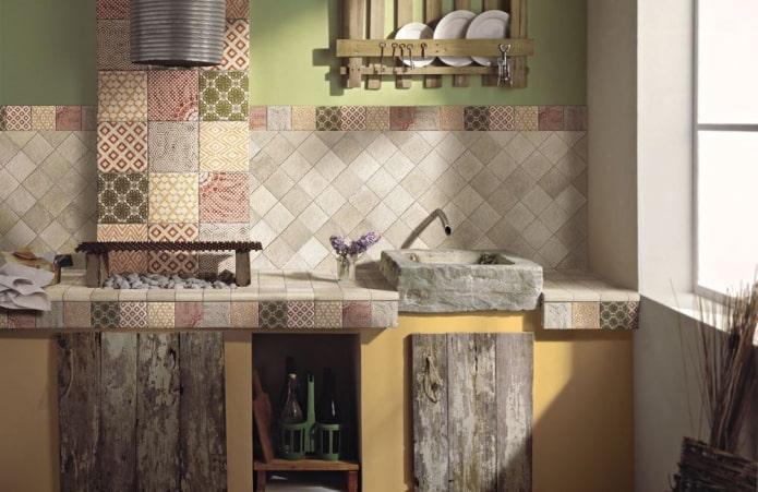 bancada com acabamento em azulejo em estilo country