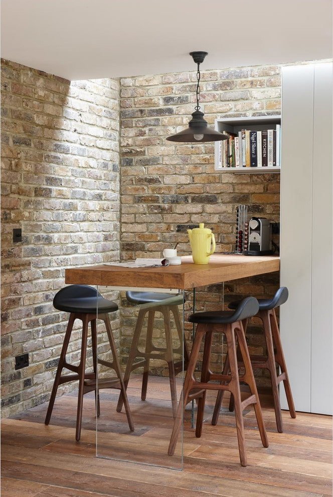 mesa combinada no interior em estilo loft