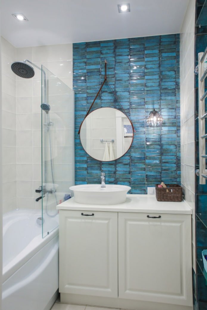 combinação de branco e azul no interior