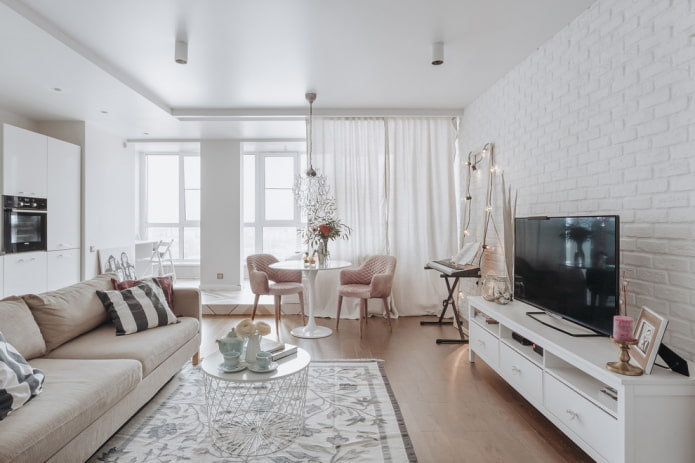TV no interior da sala de estar no estilo escandinavo