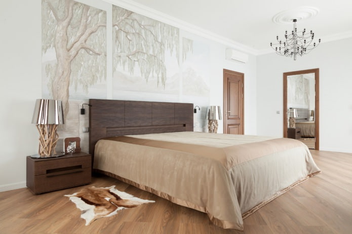 portas marrons no quarto