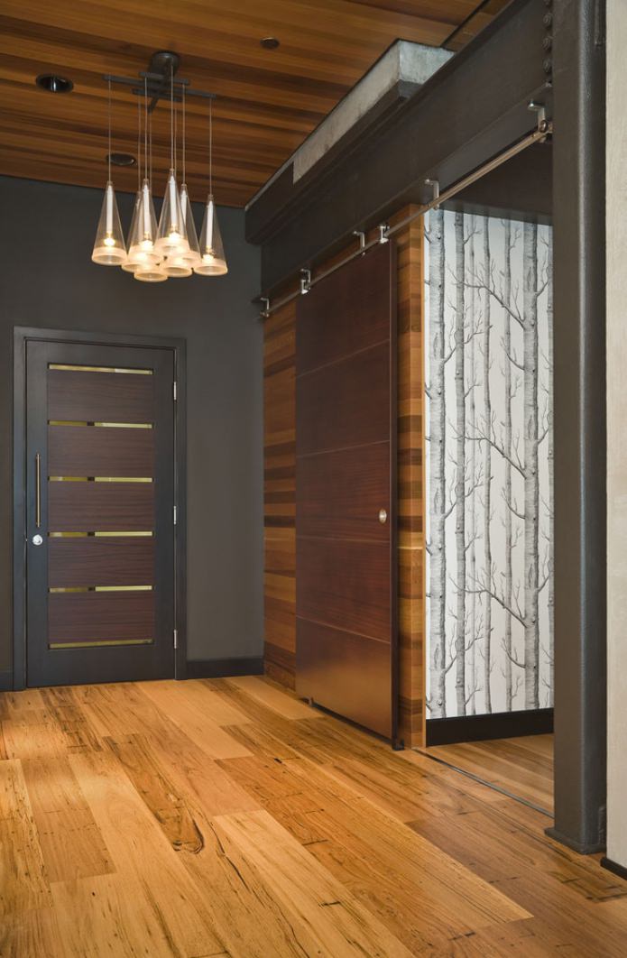 portas wengué e laminado marrom