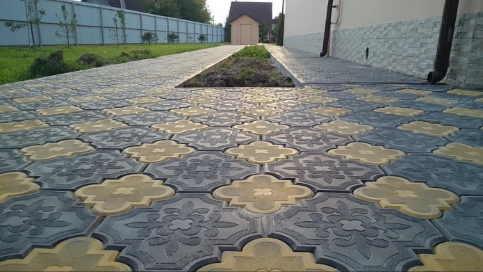 ladrilhos de calçada em formato de trevo