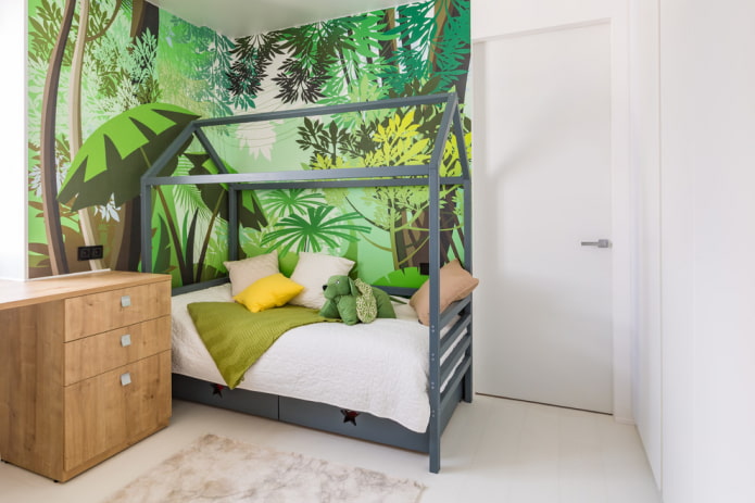 portas foscas no interior de um quarto infantil