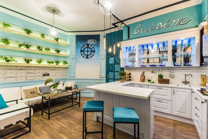 Cor Tiffany no interior da cozinha