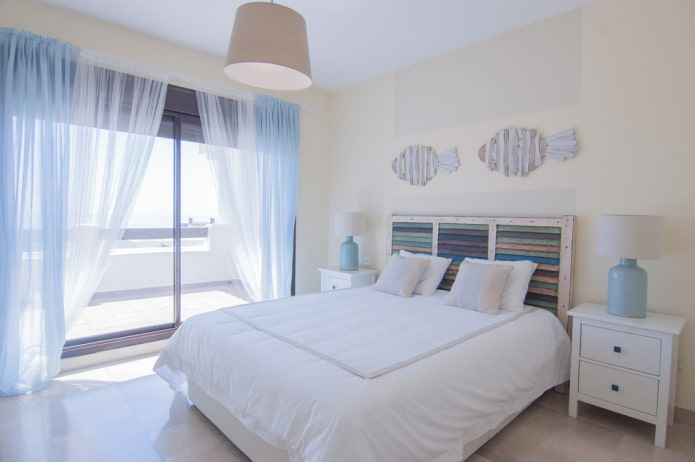 cortinas duplas no interior do quarto