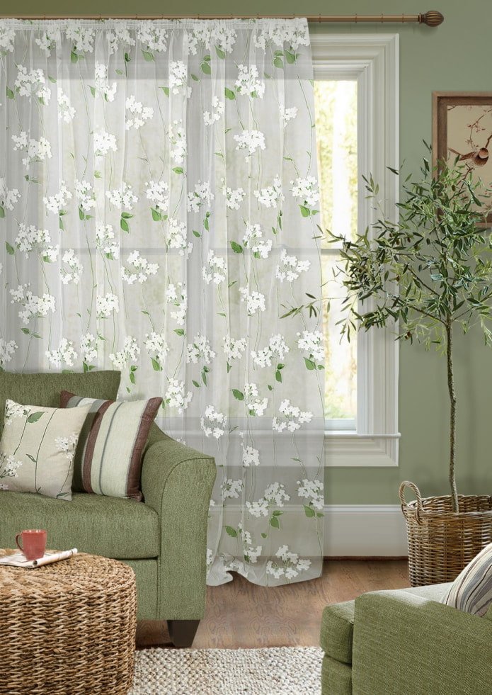 tule com flores