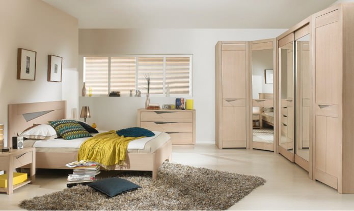 Foto de guarda-roupas de canto no quarto