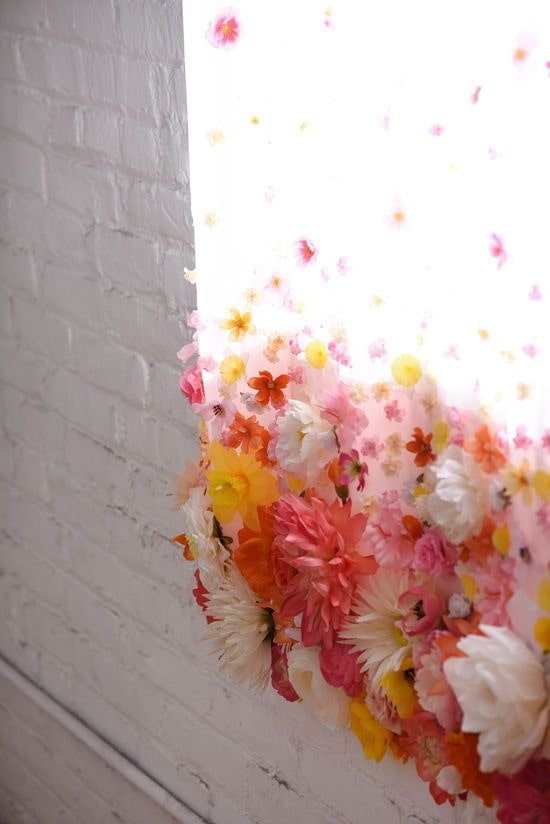 Flores ao longo da borda